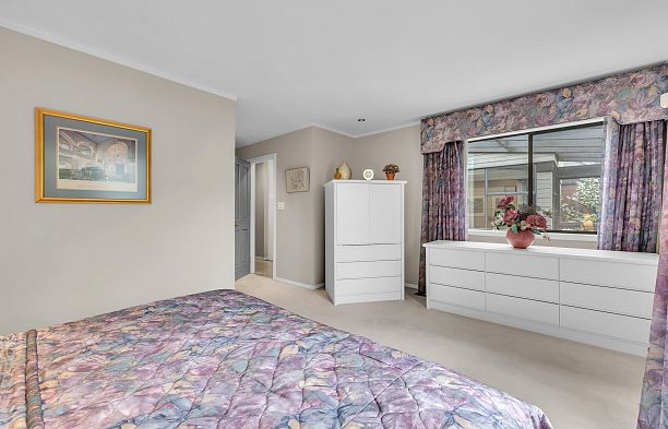 6554 Pinehurst Drive South Cambie