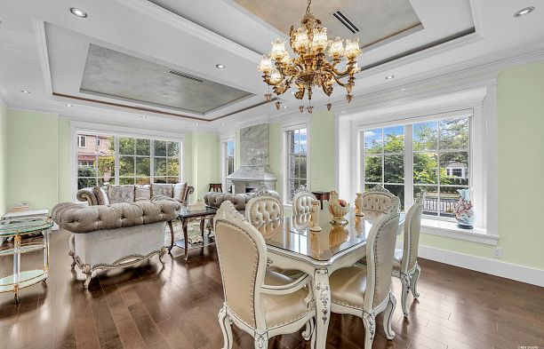 7283 Wiltshire Street South Granville
