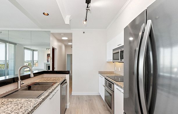 2204 1500 Hornby Street Yaletown