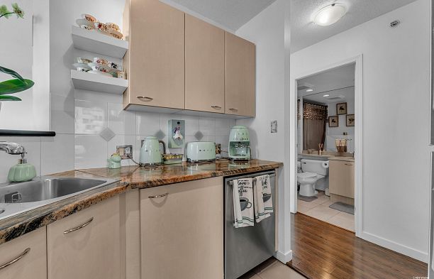 1905 1331 Alberni Street West End VW