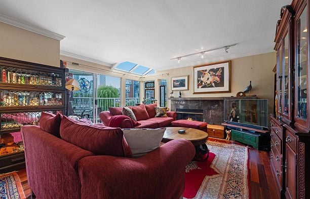 1525 Mariner Walk False Creek