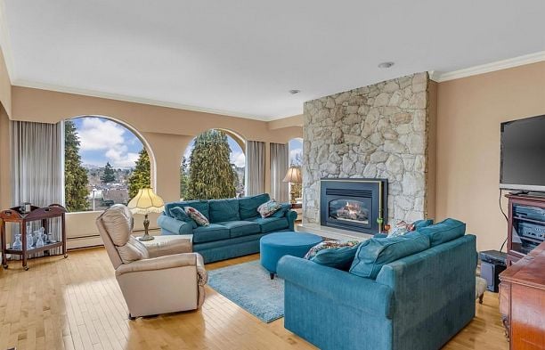 3705 Puget Drive Arbutus