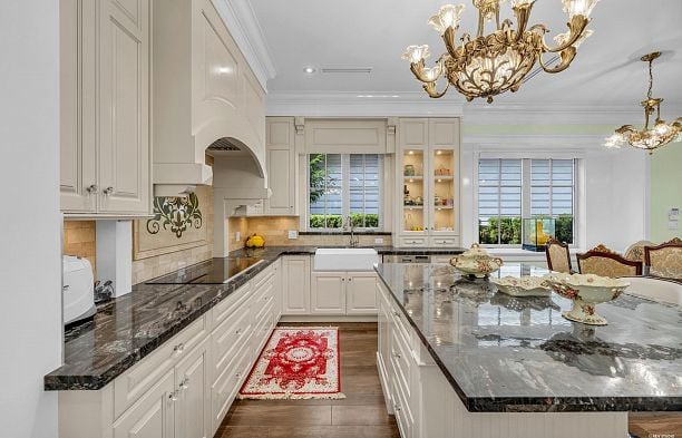 7283 Wiltshire Street South Granville
