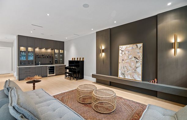 4172 Doncaster Way Dunbar