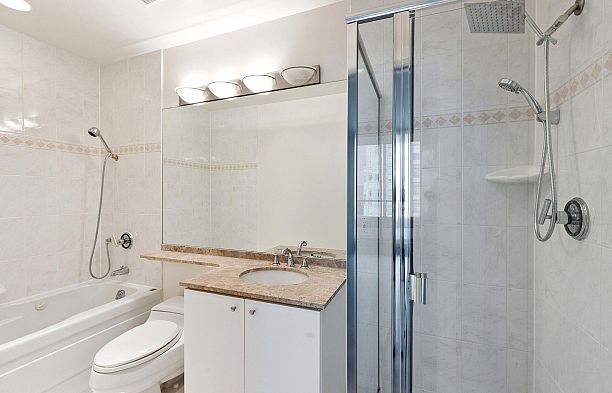 2204 1500 Hornby Street Yaletown