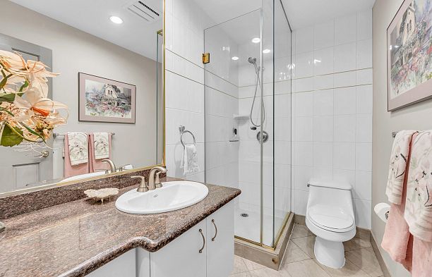 6554 Pinehurst Drive South Cambie