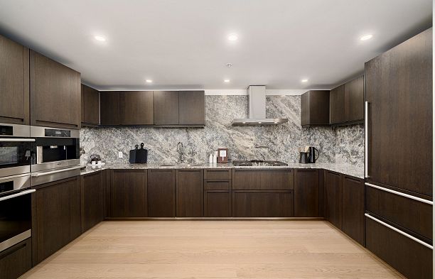 4102 1011 W Cordova Street Coal Harbour