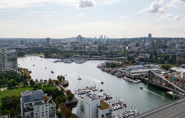 4208 1480 Howe Street Yaletown