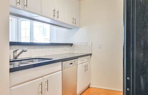 604 1508 Mariner Walk False Creek