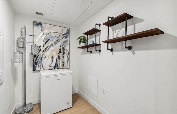 1387 87 Nelson Street Yaletown
