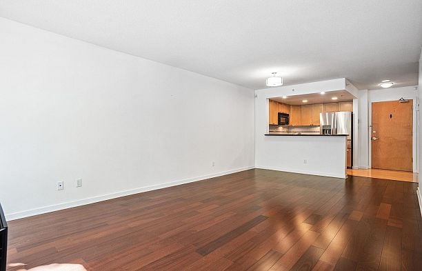 106 1485 W 6th Avenue False Creek