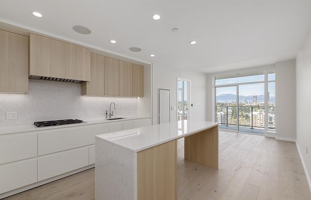 2401 7433 Cambie Street South Cambie