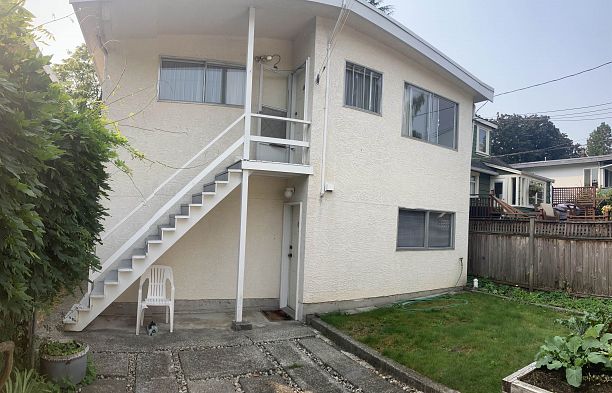 3527 W King Edward Avenue Dunbar