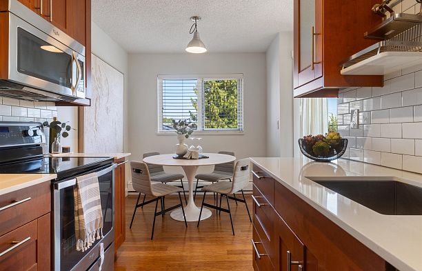 304 998 W 19th Avenue Cambie