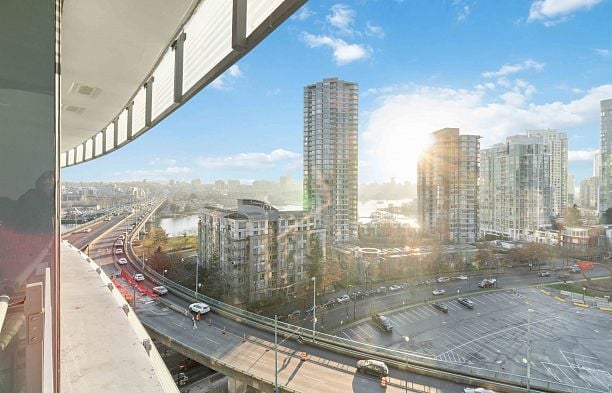1387 87 Nelson Street Yaletown