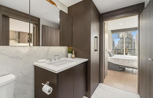 1387 87 Nelson Street Yaletown