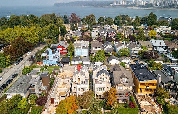 1973 Whyte Avenue Kitsilano