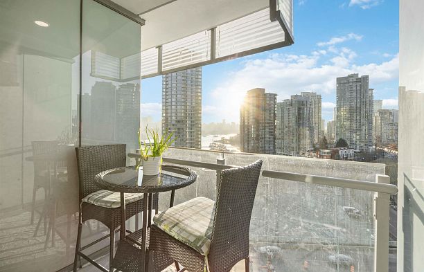 1387 87 Nelson Street Yaletown