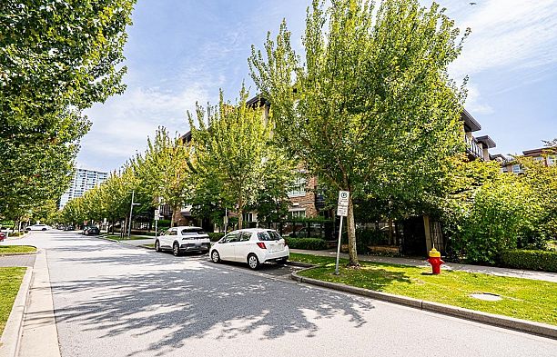 119 5928 Birney Avenue University VW
