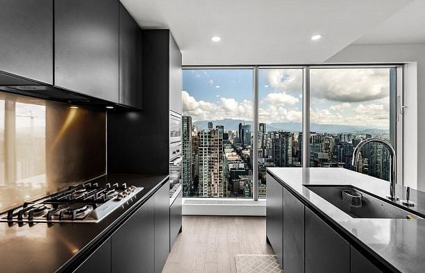 4208 1480 Howe Street Yaletown