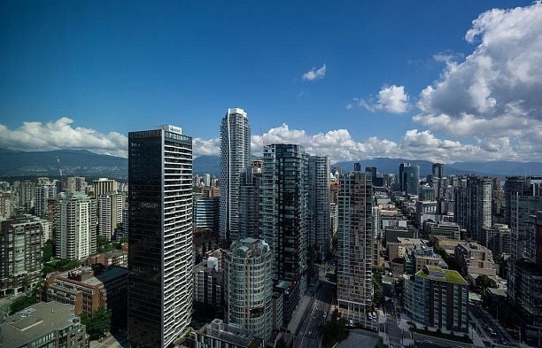 4208 1480 Howe Street Yaletown