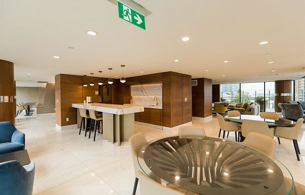 1387 87 Nelson Street Yaletown