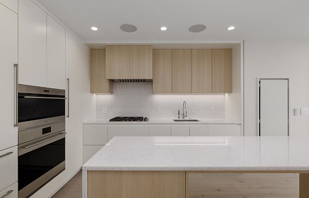 2401 7433 Cambie Street South Cambie