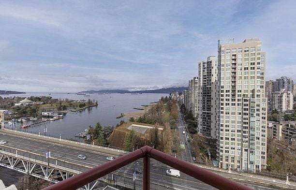 2005 1000 Beach Avenue Yaletown