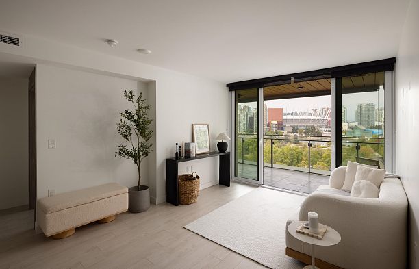 1013 1768 Cook Street False Creek