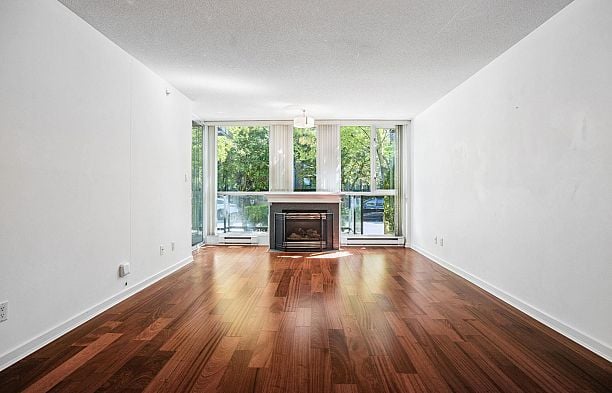 106 1485 W 6th Avenue False Creek