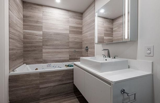 4208 1480 Howe Street Yaletown