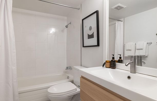 304 998 W 19th Avenue Cambie