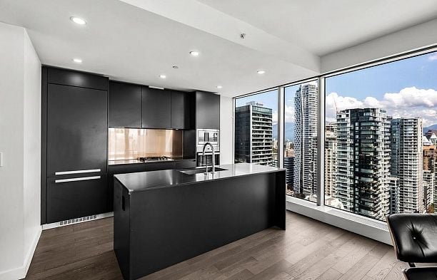 4208 1480 Howe Street Yaletown