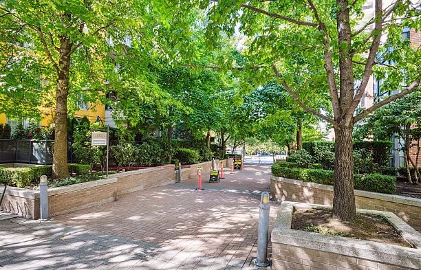 106 1485 W 6th Avenue False Creek