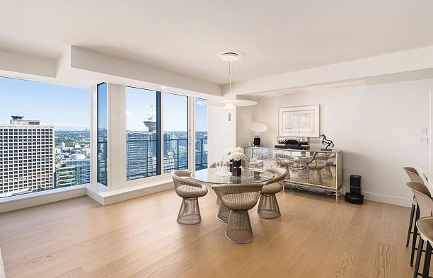 4102 1011 W Cordova Street Coal Harbour