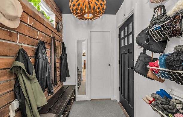 661 W 20th Avenue Cambie