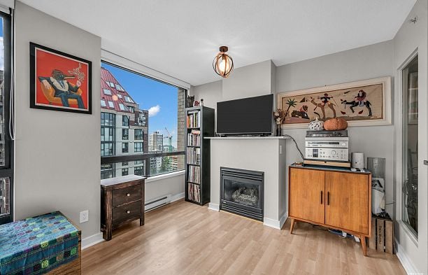 1504 1003 Burnaby Street West End VW