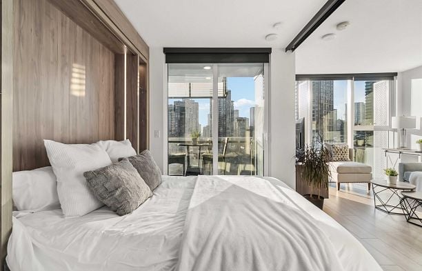 1387 87 Nelson Street Yaletown