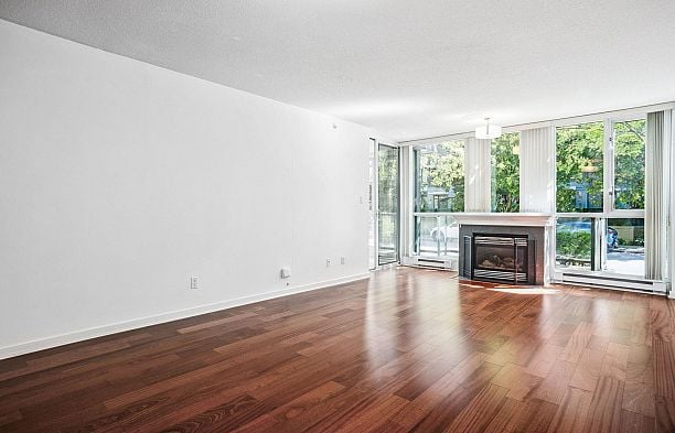 106 1485 W 6th Avenue False Creek