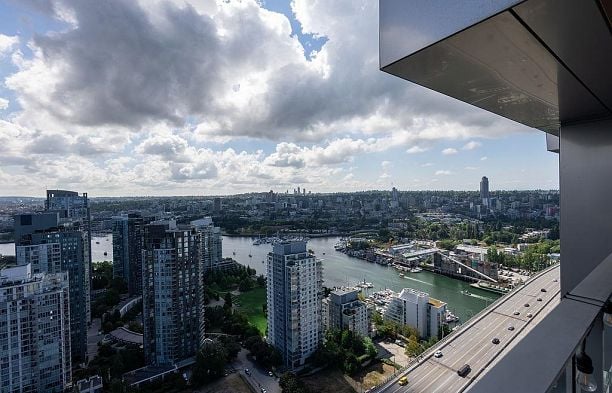 4208 1480 Howe Street Yaletown
