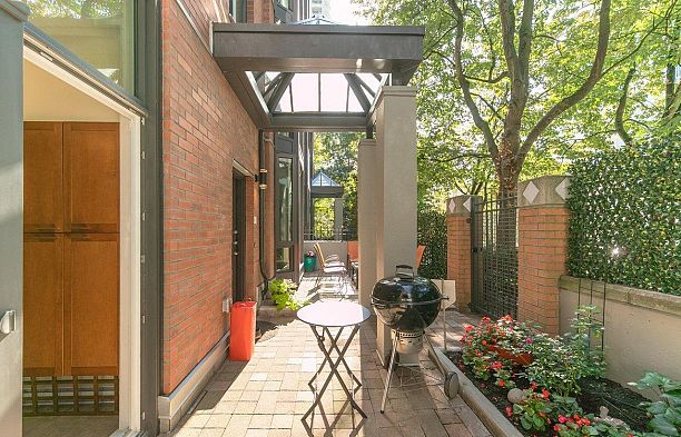 1490 Hornby Street Yaletown