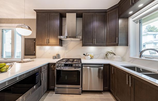 6530 Angus Drive South Granville