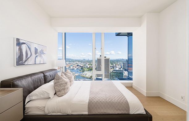4102 1011 W Cordova Street Coal Harbour
