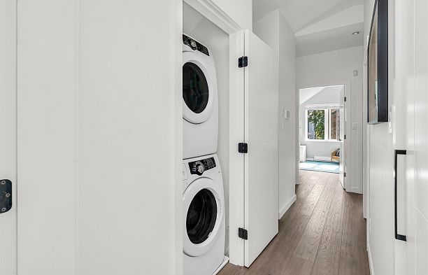 661 W 20th Avenue Cambie