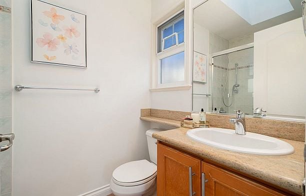 2818 W 19th Avenue Arbutus