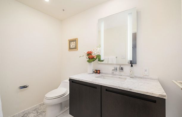 4102 1011 W Cordova Street Coal Harbour