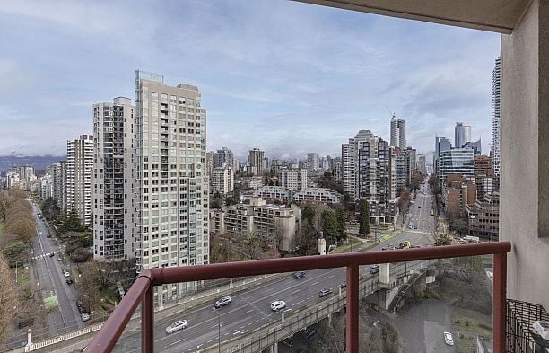 2005 1000 Beach Avenue Yaletown