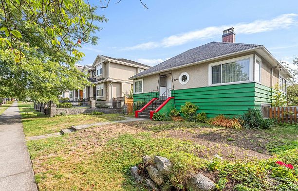 5670 Columbia Street Cambie