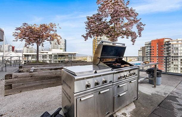1585 87 Nelson Street Yaletown