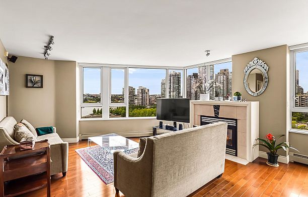 1605 1383 Marinaside Crescent Yaletown